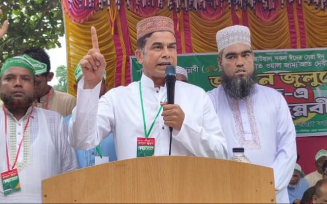 মাজার ভাঙতে এলে কঠোর ব্যবস্থা নেওয়া হবে’—দেবীগঞ্জে প্রতিমন্ত্রী ফরহাদ হোসেন আজাদ ‎